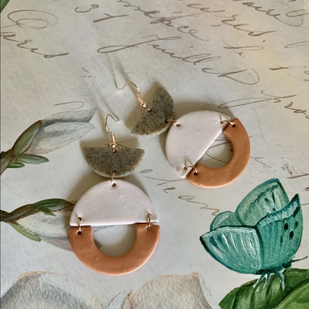 ✦ Half circle handmade polymer clay earrings ✦ - Picture 3 of 3
